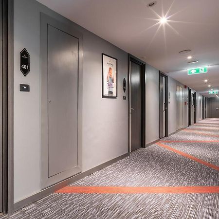 Aspira Gems Center Silom Hotel Банкок Екстериор снимка