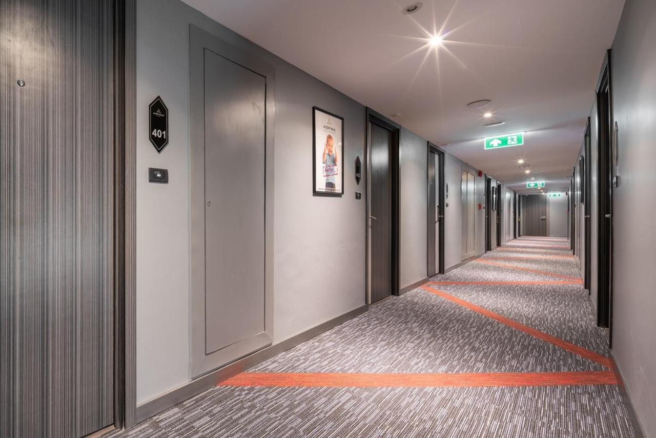 Aspira Gems Center Silom Hotel Банкок Екстериор снимка