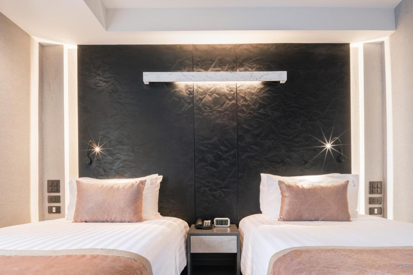Aspira Gems Center Silom Hotel Банкок Стая снимка